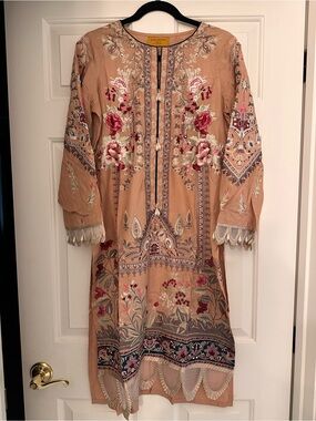 Sana Safinaz Embroidered Peach Floral Kurta with Wine Dupatta